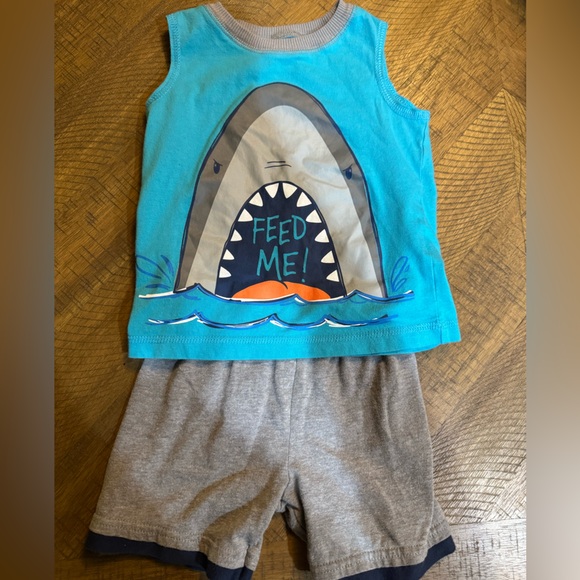 BUNDLE!! Four Toddler Boy 2T outfits - Picture 5 of 9